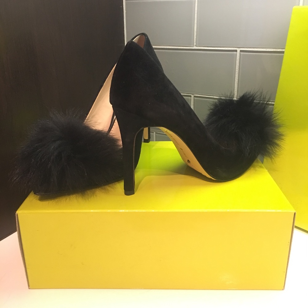 Black pumps with puff detail BRAND NEW